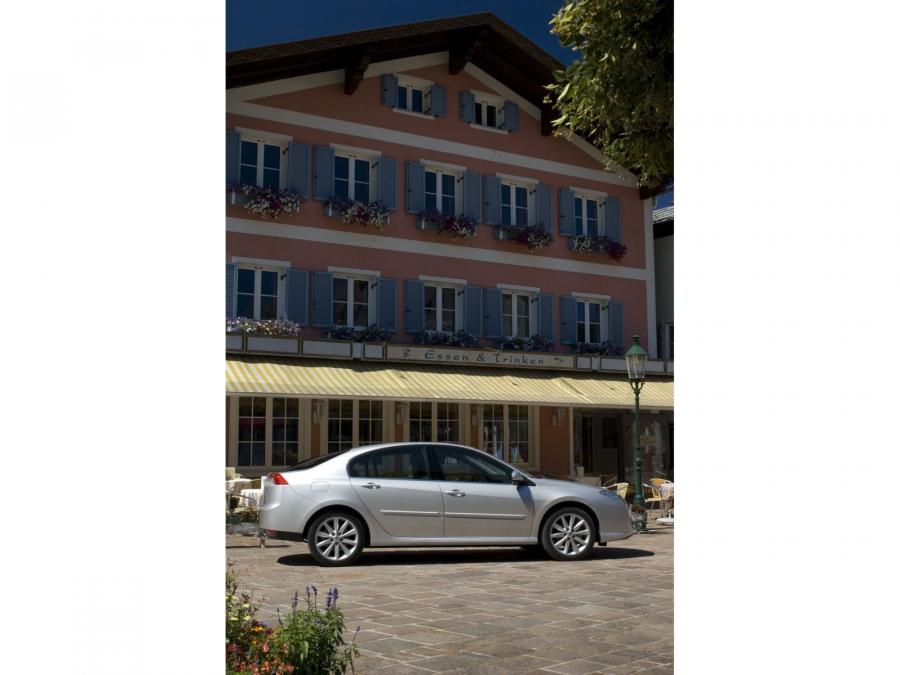 Renault Laguna III 2007 года  (фото 45 из 92)